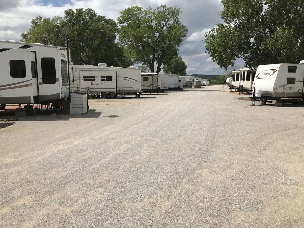 1239 Willow Beach Rd, Graford, TX 76449
